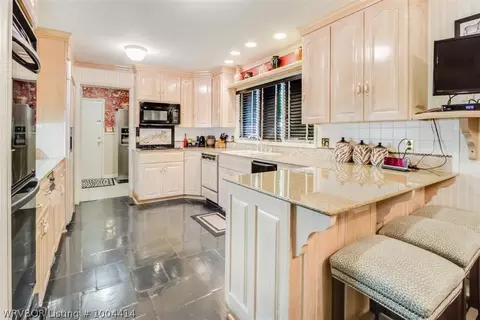 3008 S Dallas Dr, Fort Smith, AR 72901 photo 9