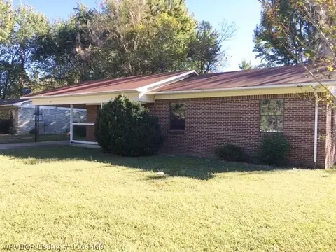 702 N 35th St, Ozark, AR 72949 photo 1