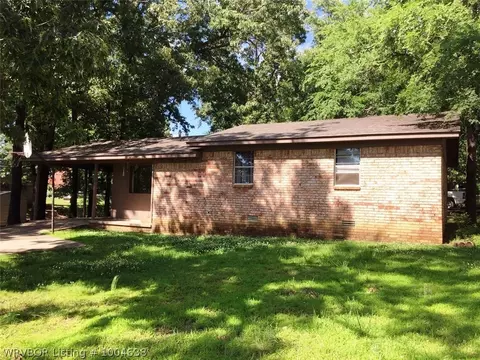 8525 Ouachita Dr, Hackett, AR 72937 photo 1