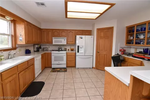 1015 Nixon Rd, Lavaca, AR 72941 photo 5