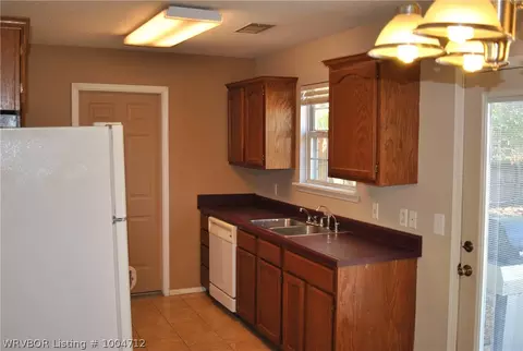 2002 Cherrybark Dr, Greenwood, AR 72936 photo 3