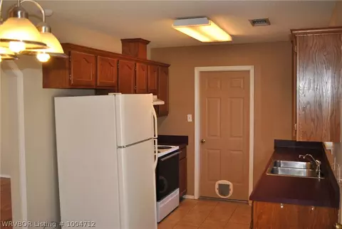 2002 Cherrybark Dr, Greenwood, AR 72936 photo 2