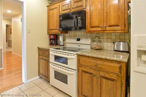 9519 Kingswalk, Fort Smith, AR 72908 photo 5