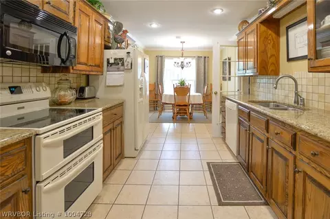 9519 Kingswalk, Fort Smith, AR 72908 photo 3