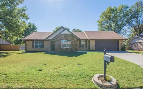 3224 Caitlin Ct, Fort Smith, AR 72908 photo 1