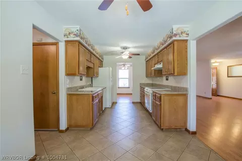 3224 Caitlin Ct, Fort Smith, AR 72908 photo 5