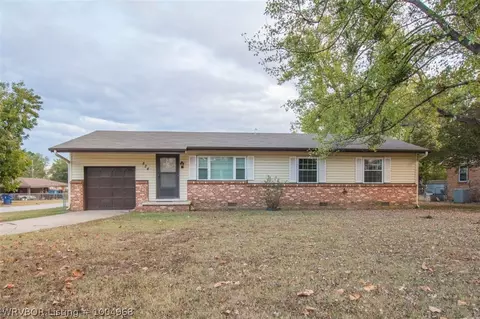 824 Cedar Ln, Fort Smith, AR 72908 photo 1