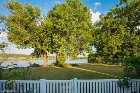 12019 Edgewater Rd, Fort Smith, AR 72903 photo 4