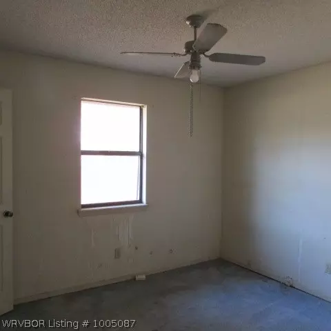 3305 Caitlin Ct, Fort Smith, AR 72908 photo 9
