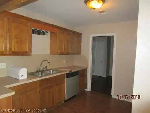 125 Commanche Loop, Roland, OK 74954 photo 7