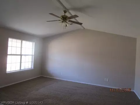 125 Commanche Loop, Roland, OK 74954 photo 10