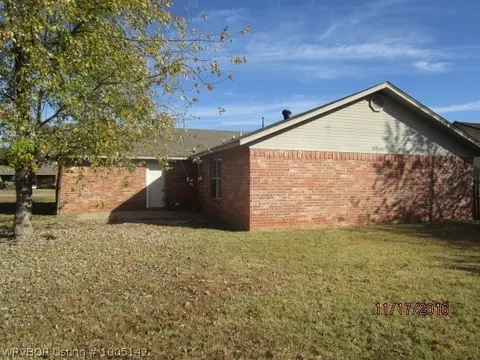 125 Commanche Loop, Roland, OK 74954 photo 5