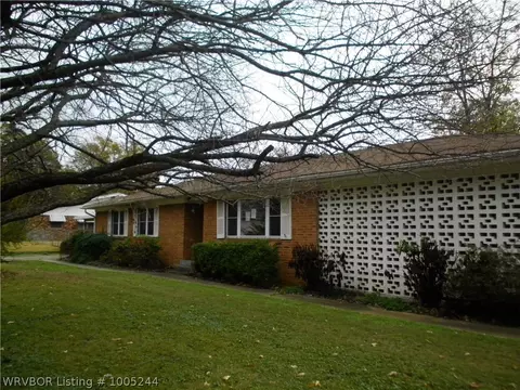 802 Adeline Ln, Van Buren, AR 72956 photo 1