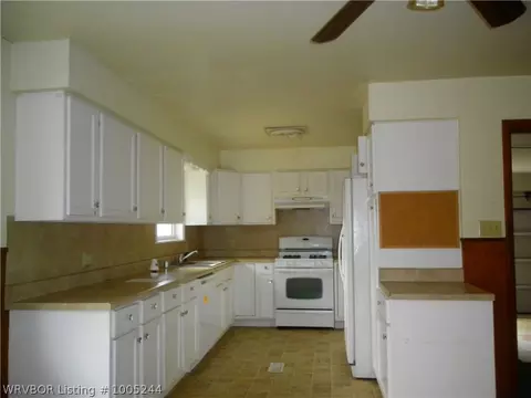 802 Adeline Ln, Van Buren, AR 72956 photo 4