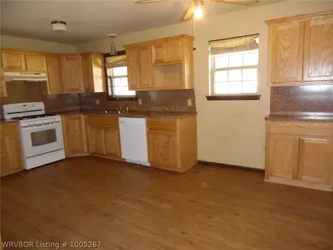 10 Interstate Cir, Sallisaw, OK 74955 photo 4