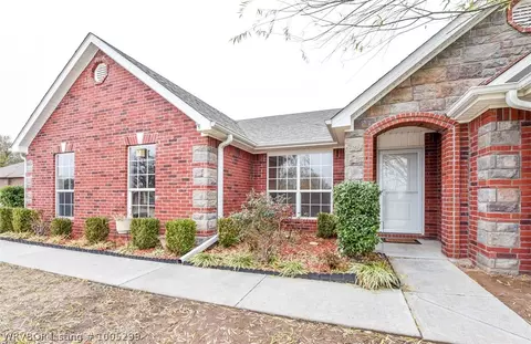 116 Lexington, Barling, AR 72923 photo 4