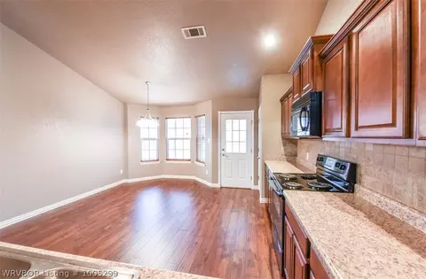 116 Lexington, Barling, AR 72923 photo 9
