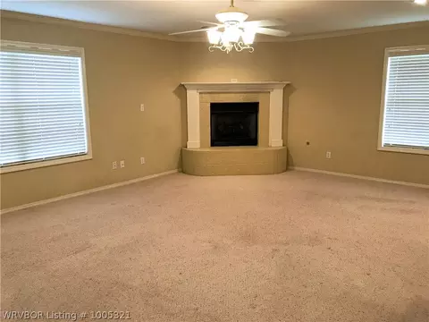 802 S 14th St, Lavaca, AR 72941 photo 4