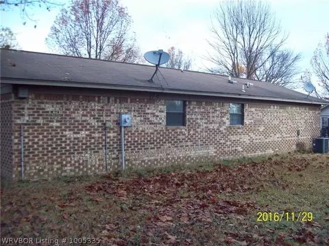 511 35th St, Ozark, AR 72949 photo 2