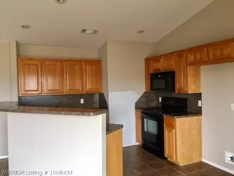 501 Bordeaux Cir, Fort Smith, AR 72908 photo 4