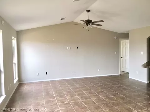 501 Bordeaux Cir, Fort Smith, AR 72908 photo 3