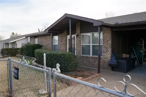 111 Rowe Ave, Pocola, OK 74902 photo 2