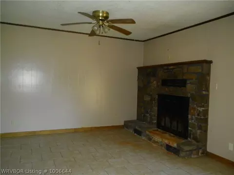 1115 E 6th St, Waldron, AR 72958 photo 4