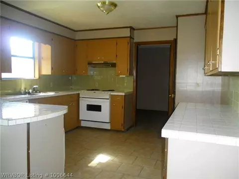 1115 E 6th St, Waldron, AR 72958 photo 3