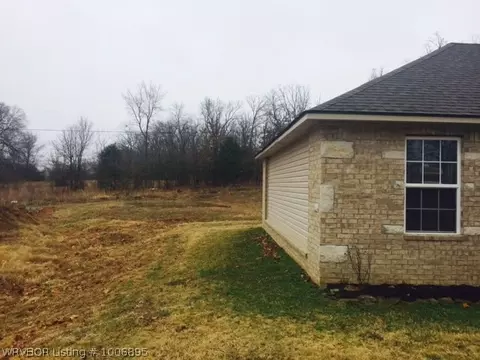 8127 Sebastian Lake Dr, Hackett, AR 72937 photo 3