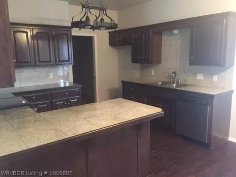 8127 Sebastian Lake Dr, Hackett, AR 72937 photo 6