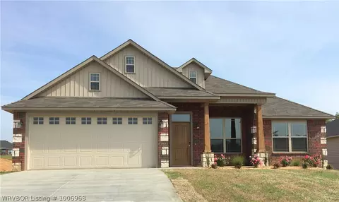 2228 Regency Ln, Barling, AR 72923 photo 1