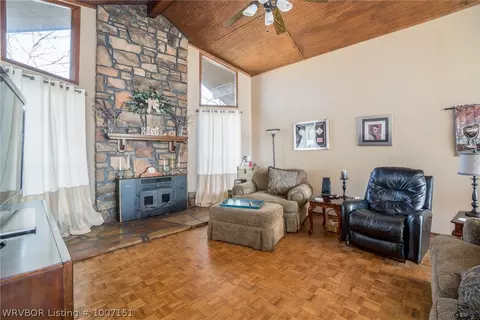 1921 E Hickory Dr, Greenwood, AR 72936 photo 3