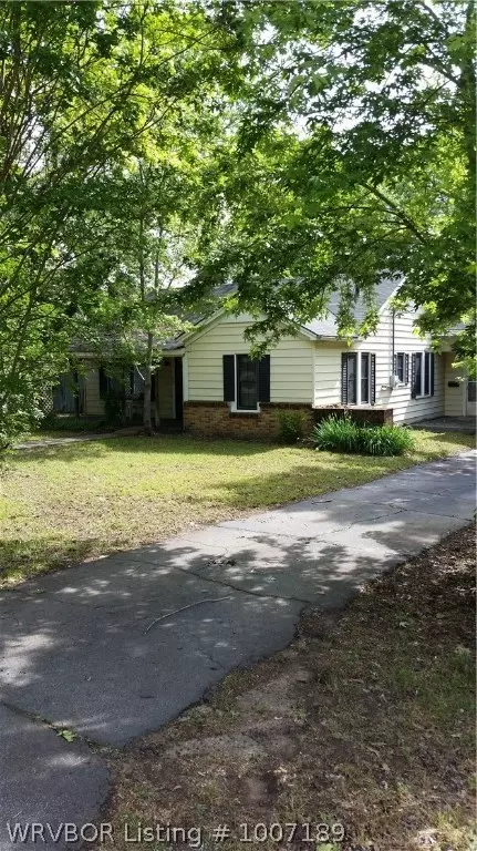 208 9th St, Ozark, AR 72949 photo 4