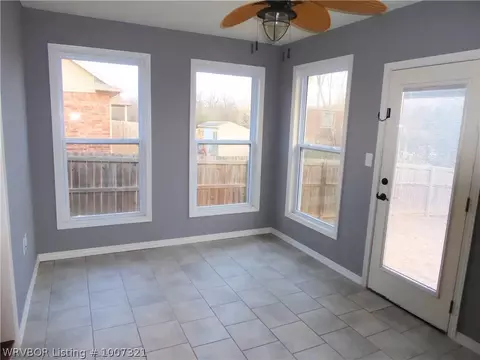 9808 E Pointe Dr, Fort Smith, AR 72903 photo 9
