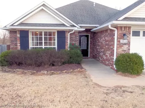9808 E Pointe Dr, Fort Smith, AR 72903 photo 2
