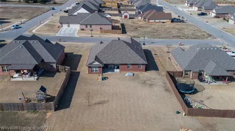 302 Caseys Ct, Lavaca, AR 72941 photo 3