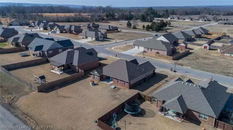 302 Caseys Ct, Lavaca, AR 72941 photo 2