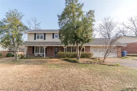 3024 Edinburgh Dr, Fort Smith, AR 72908 photo 1
