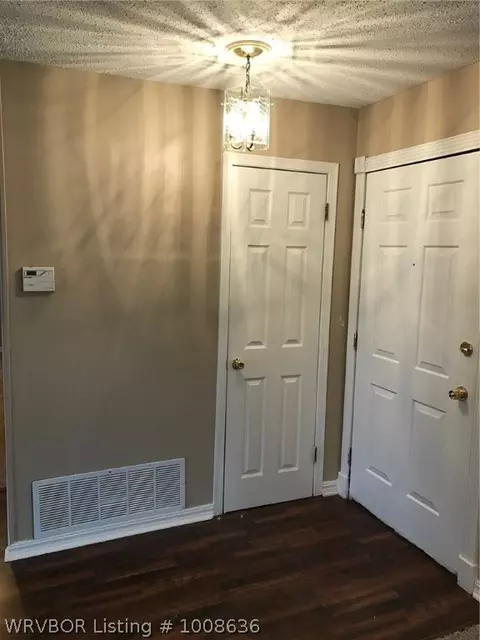 7701 Hermitage Dr, Fort Smith, AR 72908 photo 2