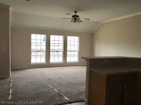 110 Mollie Ct, Barling, AR 72923 photo 4