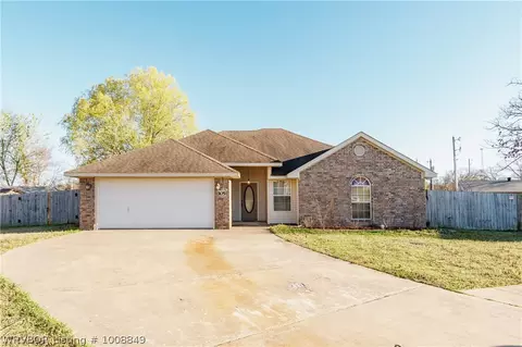 105 Mollie Ct, Barling, AR 72923 photo 1