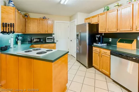105 Mollie Ct, Barling, AR 72923 photo 6