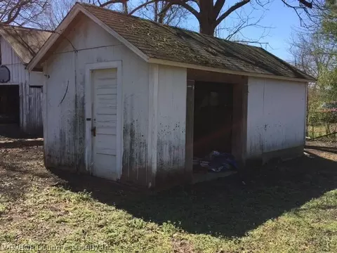 408 S 7th St, Paris, AR 72855 photo 12