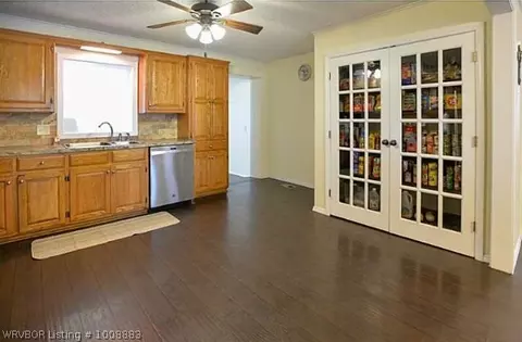 400 N Highway 253, Lavaca, AR 72941 photo 8