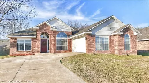 2004 Devyn Dr, Lavaca, AR 72941 photo 1