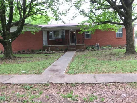 531 Spring Ave, Mulberry, AR 72947 photo 2