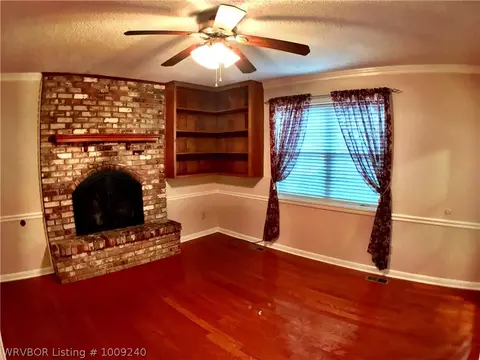 3708 Hendricks Cir, Fort Smith, AR 72903 photo 3