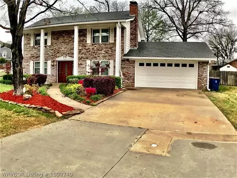 3708 Hendricks Cir, Fort Smith, AR 72903 photo 2