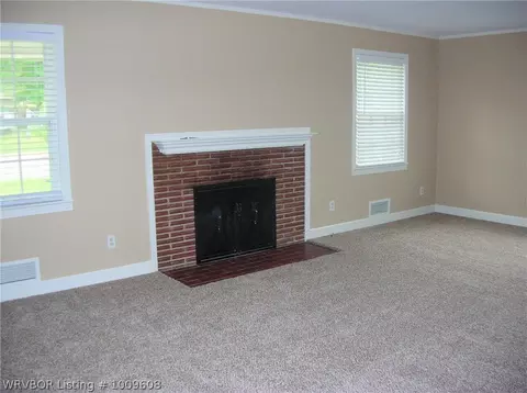 2110 S Wolfe Ln, Fort Smith, AR 72901 photo 2