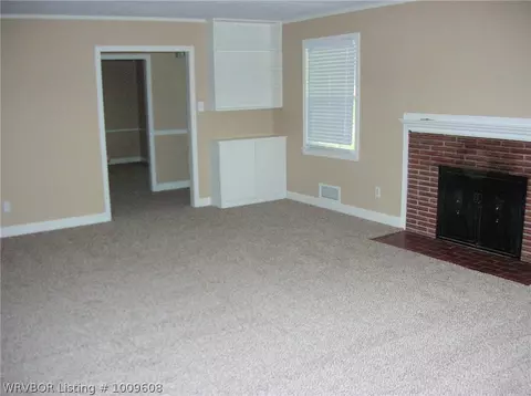2110 S Wolfe Ln, Fort Smith, AR 72901 photo 3